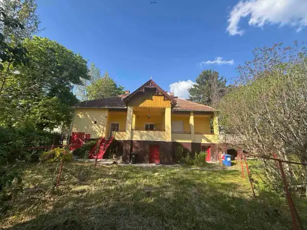 Eladó családi ház, Kondoros 4 szoba 187 m² 29.9 M Ft