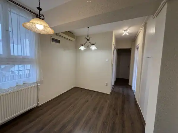 Kiadó téglalakás, Békéscsaba 3 szoba 82 m² 160 E Ft/hó